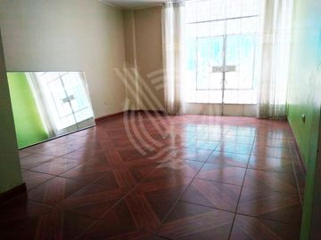 AMPLIA Y LINDA CASA FRENTE A PARQUE EN URBANIZACIÓN PACÍFICO EN ZONA PRIVADA CON VIGILANCIA 24/7