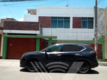 AMPLIA Y LINDA CASA FRENTE A PARQUE EN URBANIZACIÓN PACÍFICO EN ZONA PRIVADA CON VIGILANCIA 24/7