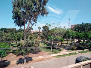 AMPLIA Y LINDA CASA FRENTE A PARQUE EN URBANIZACIÓN PACÍFICO EN ZONA PRIVADA CON VIGILANCIA 24/7