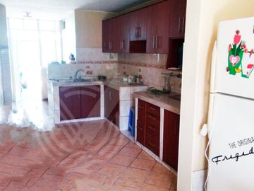 AMPLIA Y LINDA CASA FRENTE A PARQUE EN URBANIZACIÓN PACÍFICO EN ZONA PRIVADA CON VIGILANCIA 24/7