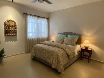CASA AMUEBLADA A 2 CUADRAS DE PASEO MONTEJO EN MÉRIDA