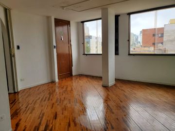 Oportunidad En Magdalena: Departamento De 2 Dorm., Buena Zona Y Excelente Precio