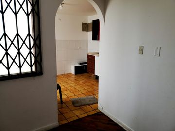 Oportunidad En Magdalena: Departamento De 2 Dorm., Buena Zona Y Excelente Precio