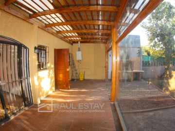 VENDEMOS casa en exclusivo Condominio