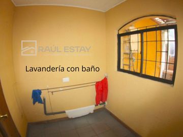 VENDEMOS casa en exclusivo Condominio