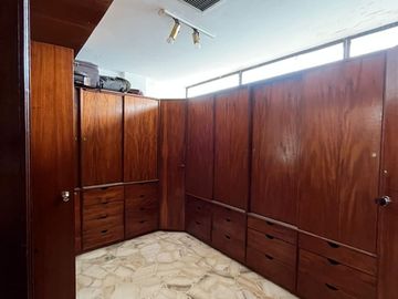 venta de casa  en Lomas de Urdesa