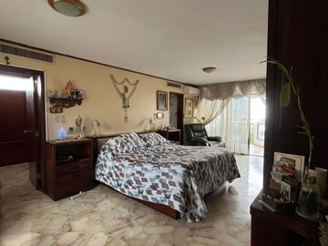 venta de casa  en Lomas de Urdesa