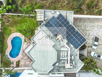 Residencia en venta La Escondida, zona Contry.