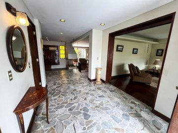 VENTA CASA EN MANUEL AUGUSTO OLAECHEA – EL ROSEDAL – MIRAFLORES