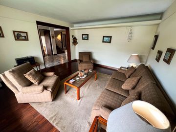 VENTA CASA EN MANUEL AUGUSTO OLAECHEA – EL ROSEDAL – MIRAFLORES