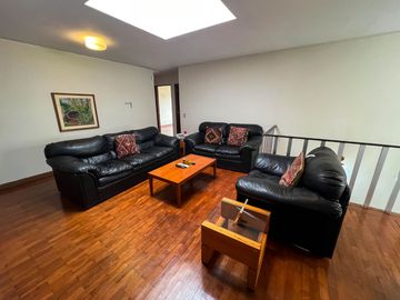 VENTA CASA EN MANUEL AUGUSTO OLAECHEA – EL ROSEDAL – MIRAFLORES