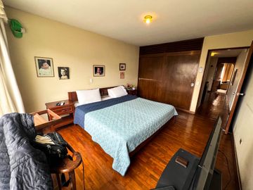 VENTA CASA EN MANUEL AUGUSTO OLAECHEA – EL ROSEDAL – MIRAFLORES