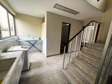 VENTA CASA EN MANUEL AUGUSTO OLAECHEA – EL ROSEDAL – MIRAFLORES