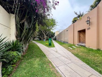 VENTA CASA EN MANUEL AUGUSTO OLAECHEA – EL ROSEDAL – MIRAFLORES