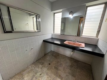 VENTA CASA EN MANUEL AUGUSTO OLAECHEA – EL ROSEDAL – MIRAFLORES