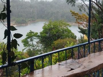 VENTA ECOHOTEL, GUATAPE, ANTIOQUIA