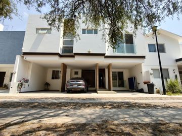CASA EN VENTA REAL DE SCHOENSTATT