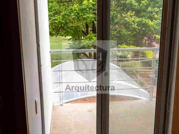ESPECTACULAR CASA DE DESCANSO, REMODELADA EN GIRARDOT