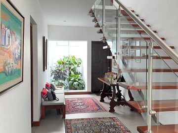 VENTA DE CASA EN CONDOMINO EL LA MOLINA