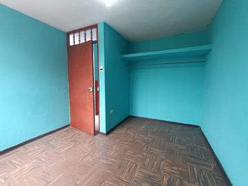Se alquila habitación con baño en San Martin de Porres