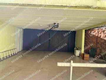 Casa en venta para remodelar en Romero de Terrenos.