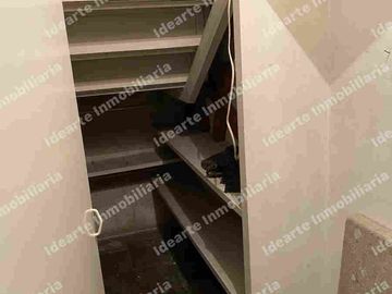 Casa en venta para remodelar en Romero de Terrenos.