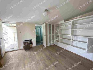 Casa en venta para remodelar en Romero de Terrenos.