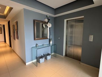Departamento de lujo en venta en Icon, Puerto Vallarta.