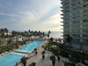 Departamento de lujo en venta en Icon, Puerto Vallarta.