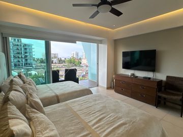 Departamento de lujo en venta en Icon, Puerto Vallarta.