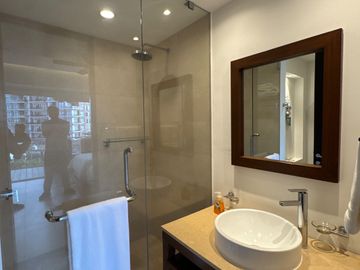 Departamento de lujo en venta en Icon, Puerto Vallarta.