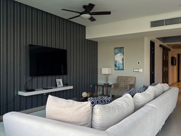Departamento de lujo en venta en Icon, Puerto Vallarta.