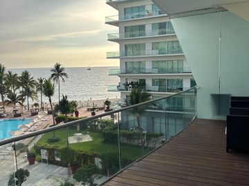 Departamento de lujo en venta en Icon, Puerto Vallarta.