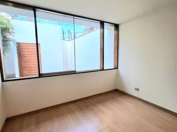Venta de Hermosa Casa en Surco