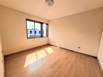 Venta de Hermosa Casa en Surco