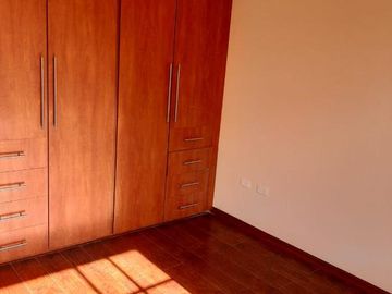 CASA EN VENTA CONJUNTO OASIS DE LA HACIENDA, SANGOLQUI