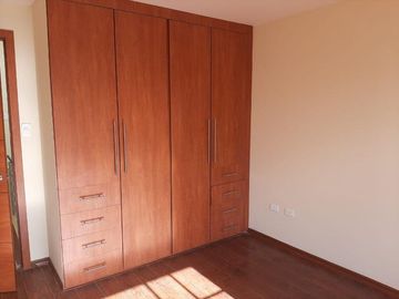 CASA EN VENTA CONJUNTO OASIS DE LA HACIENDA, SANGOLQUI