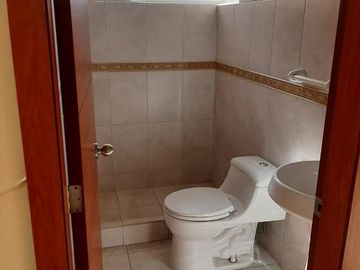 CASA EN VENTA CONJUNTO OASIS DE LA HACIENDA, SANGOLQUI