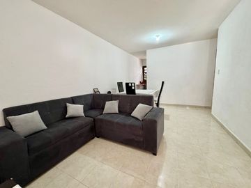 venta de casa en col Juan Pablo cerca de arboleda de jacarandás por periferico