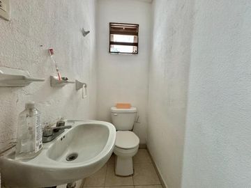 venta de casa en col Juan Pablo cerca de arboleda de jacarandás por periferico