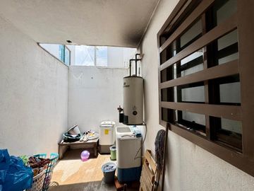 venta de casa en col Juan Pablo cerca de arboleda de jacarandás por periferico