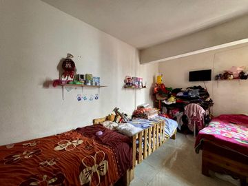 venta de casa en col Juan Pablo cerca de arboleda de jacarandás por periferico