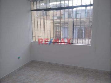 Vendo Departamento Primer Piso, Tipo Casa