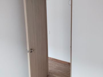 APARTAMENTO CONJUNTO PISTACHO OBRA GRIS