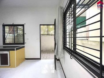 Semi-Detached House for Sale – Prime Location on Kotheng - Wat Somwang Road, Surat Thani