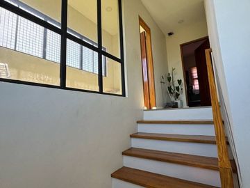FOR SALE PRE-OWNED AND WELL MAINTAINED MODERN HOUSE IN MEXICO PAMPANGA