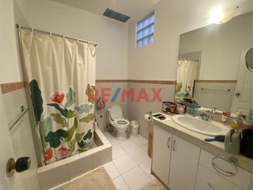 Linda Casa En Venta En Urb. El Golf