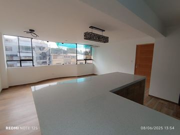 Venta Departamento de estreno 98m2 de  en San Borja