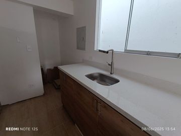 Venta Departamento de estreno 98m2 de  en San Borja