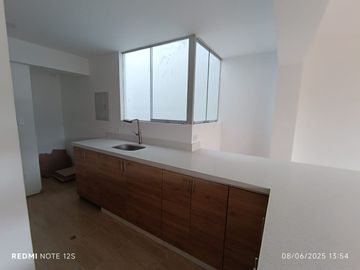 Venta Departamento de estreno 98m2 de  en San Borja
